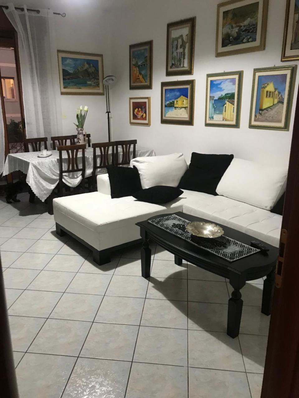 Camere Centro Кальяри Экстерьер фото